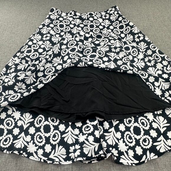 ANN TAYLOR Floral Skirt Flowy Knee Length Classy Black White 2 Lined Polyester - Picture 7 of 12